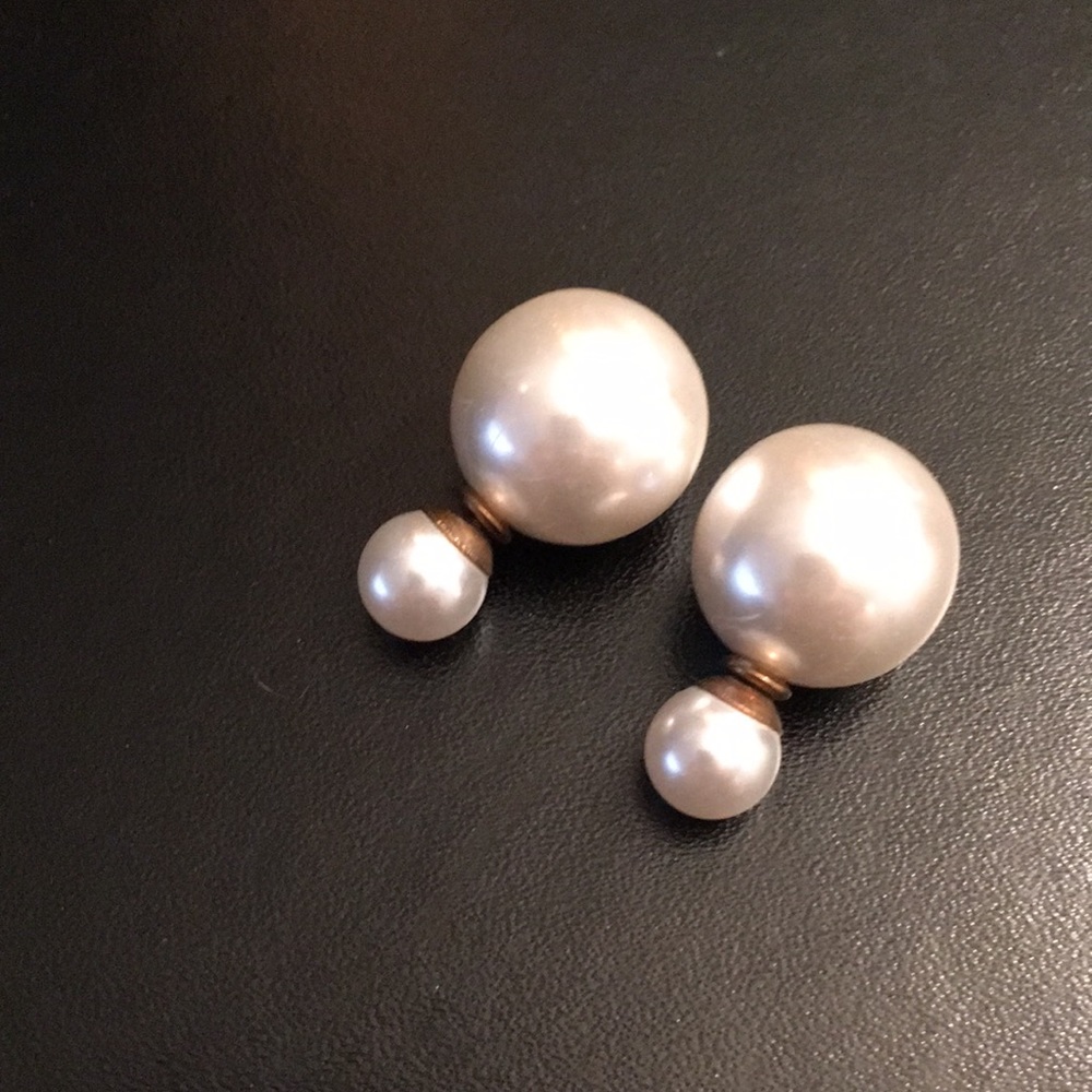 Pearl earrings
